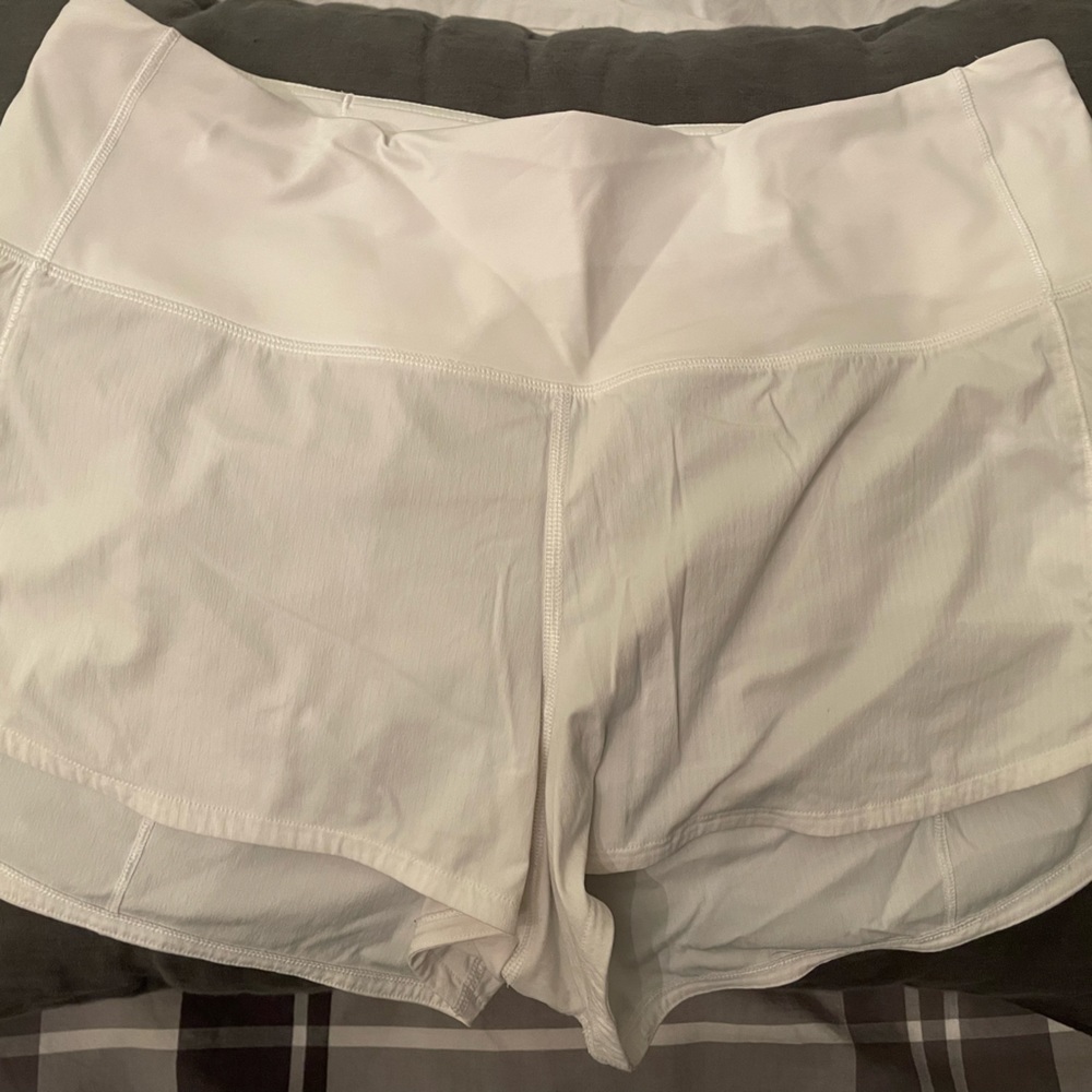 Lululemon High-rise 2.5” Speed Up Short in White